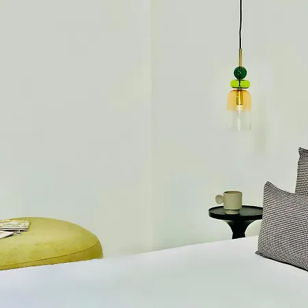 Canaryislandshost L Boya