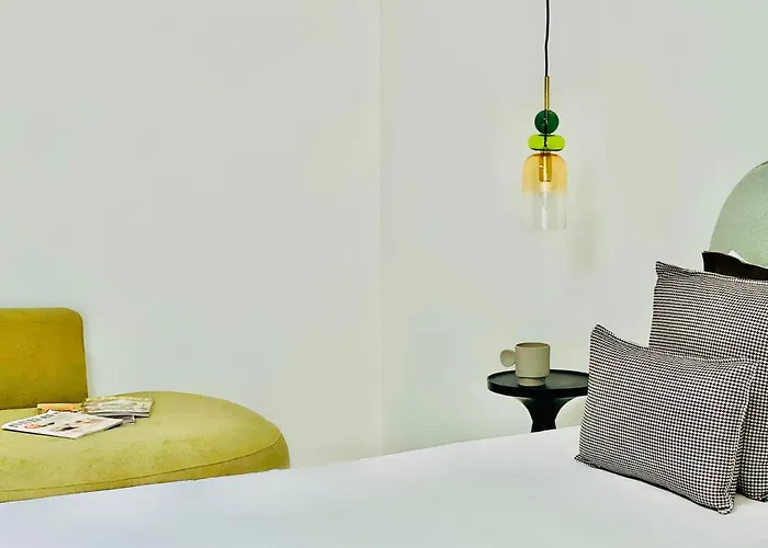 Canaryislandshost L Boya