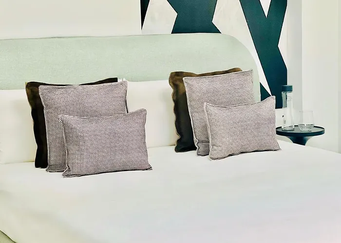 Canaryislandshost L Boya *