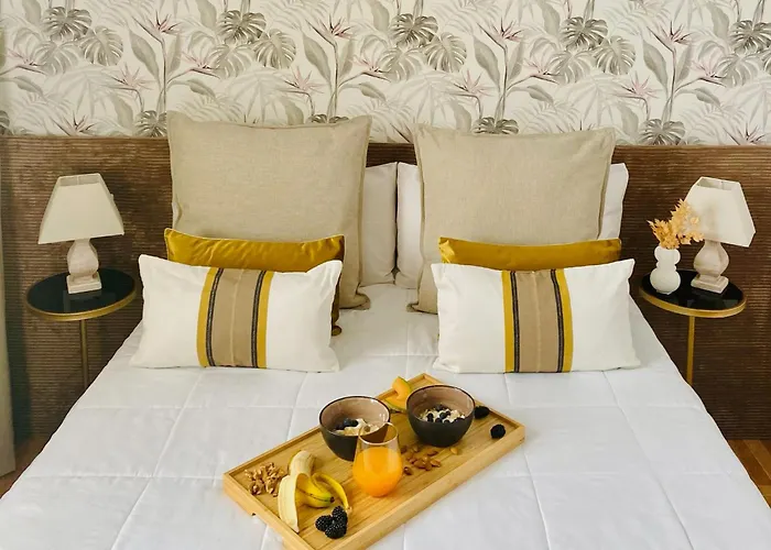 Canaryislandshost L Boya *