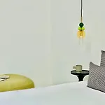 Canaryislandshost L Boya