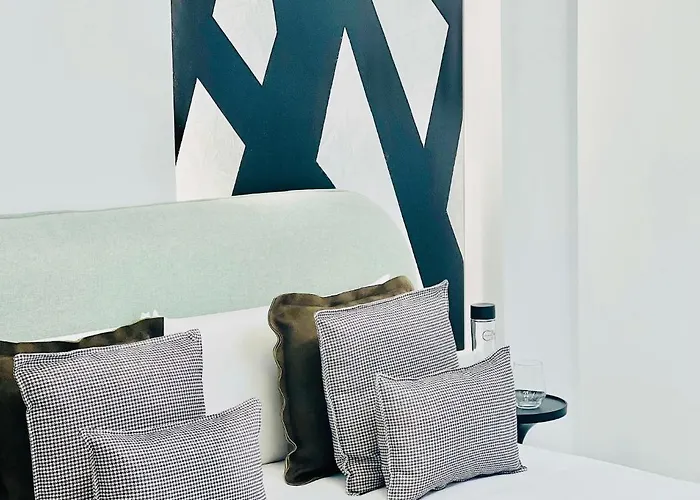 Canaryislandshost L Boya