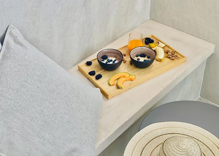 Canaryislandshost L Boya