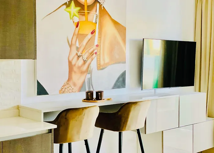 Canaryislandshost L Boya *