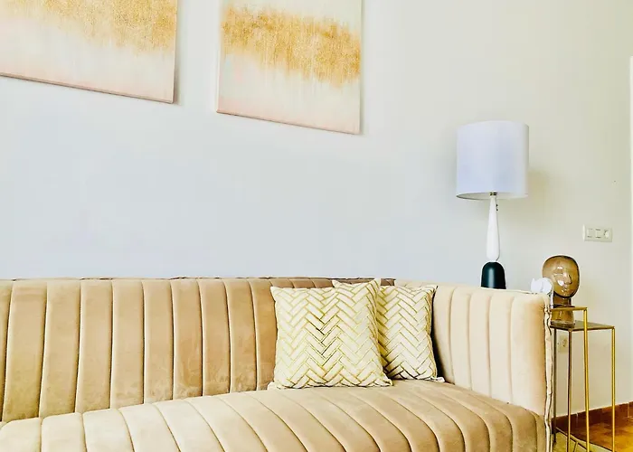 Canaryislandshost L Boya