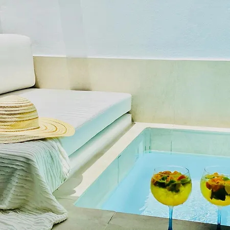 Canaryislandshost L Boya