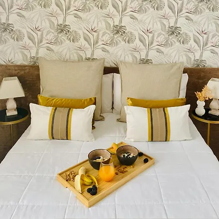 Canaryislandshost L Boya *